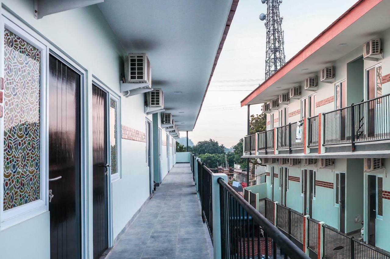 Oyo 488 Tekno Residence South Tangerang Exterior foto