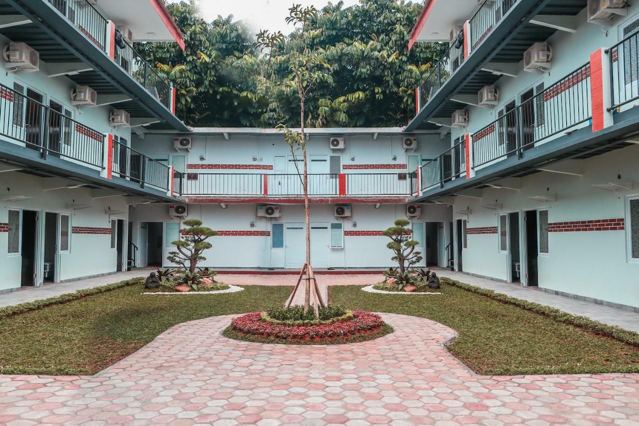 Oyo 488 Tekno Residence South Tangerang Exterior foto